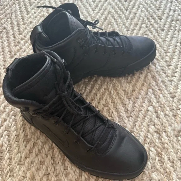 Nike Air Nevist ACG in VGUC - Picture 2 of 8